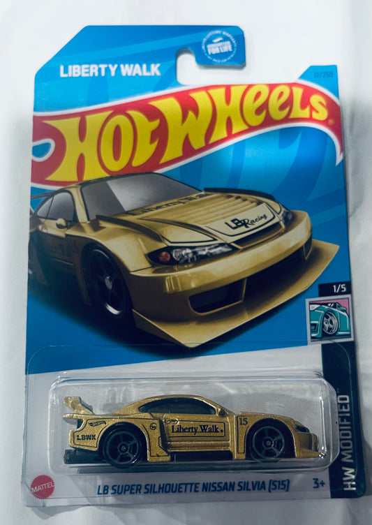 HW  LB Super Silhouette Nissan Silvia S15 Gold