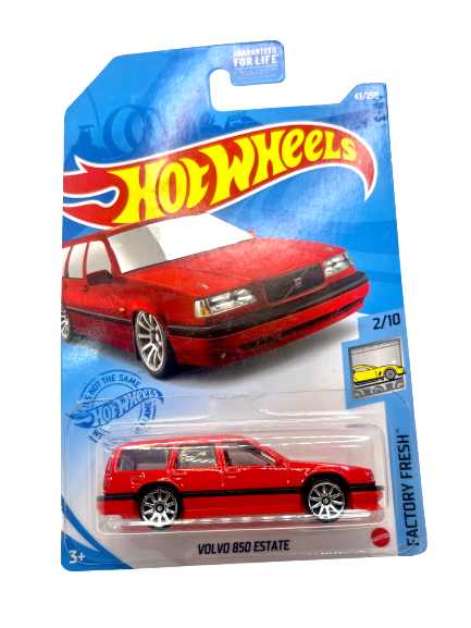 HW Volvo 850 Estate (Red)